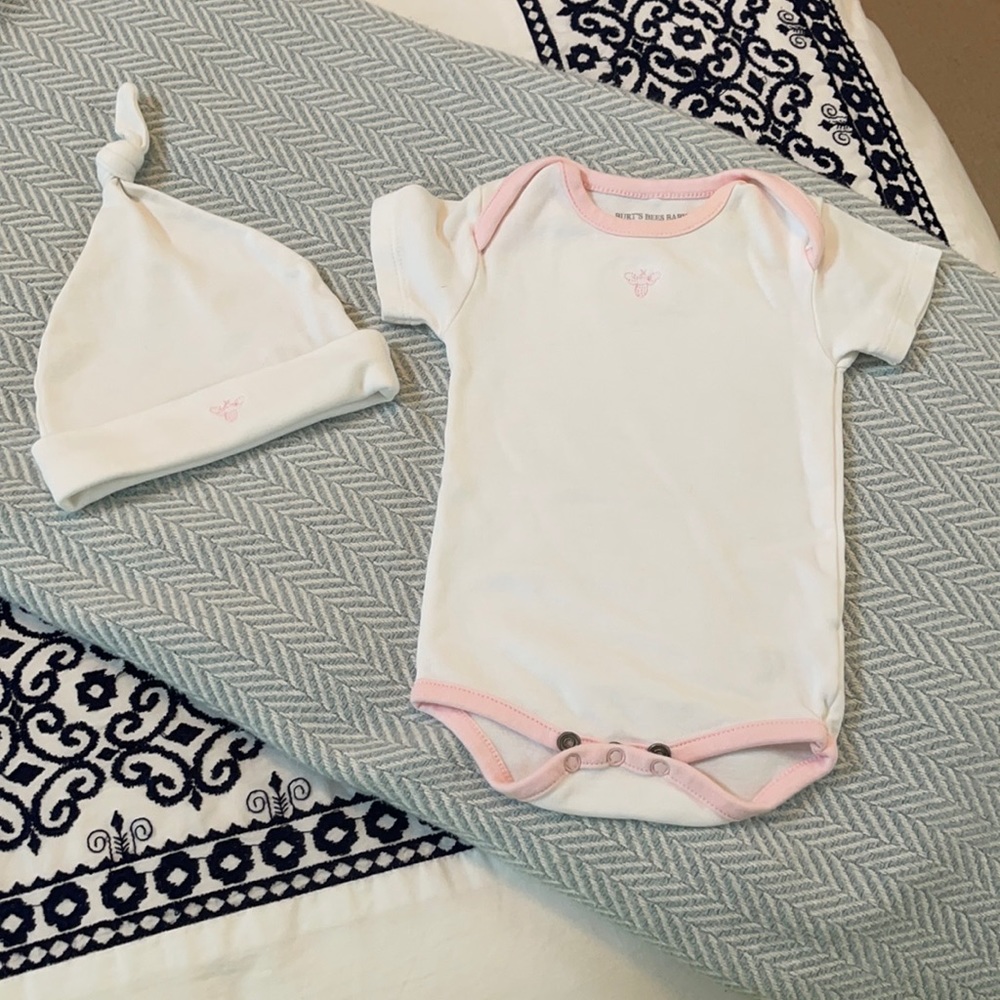 Burt’s Bees baby Pima cotton onesie,0-3 m, NWOT